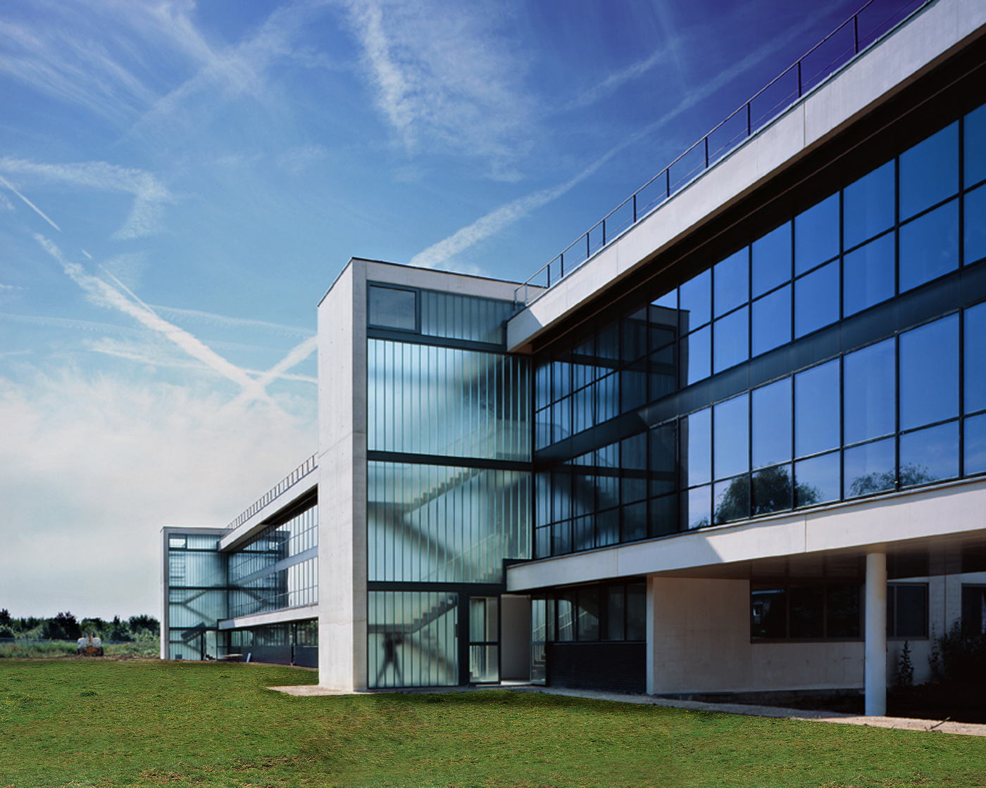 Michel Rémon & Associés - Video of the building UFR of Health Sciences Simone Viel - Université Saint-Quentin-En-Yvelines 