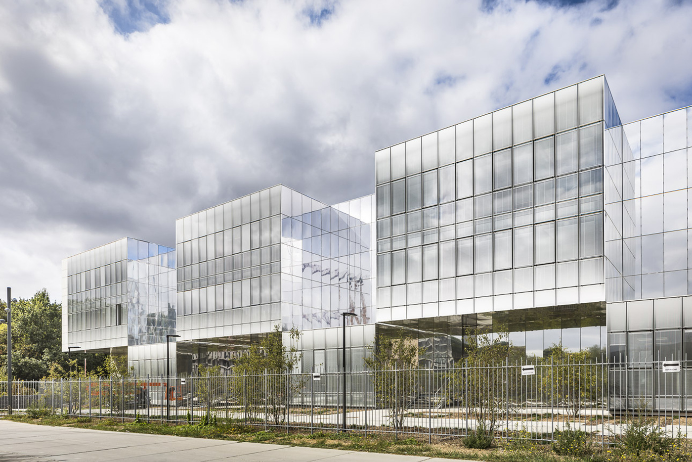 Michel Rémon & Associés - C2N à Saclay - Première Pierre avec Michel Rémon  